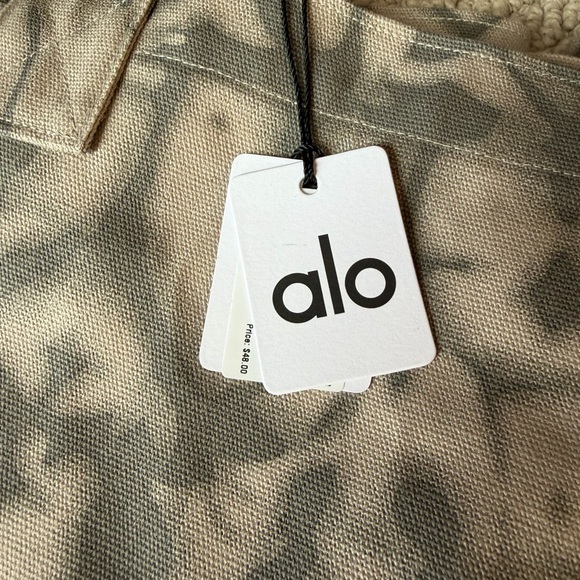 ALO Yoga Beige Camouflage Tote Bag OS - Picture 3 of 5